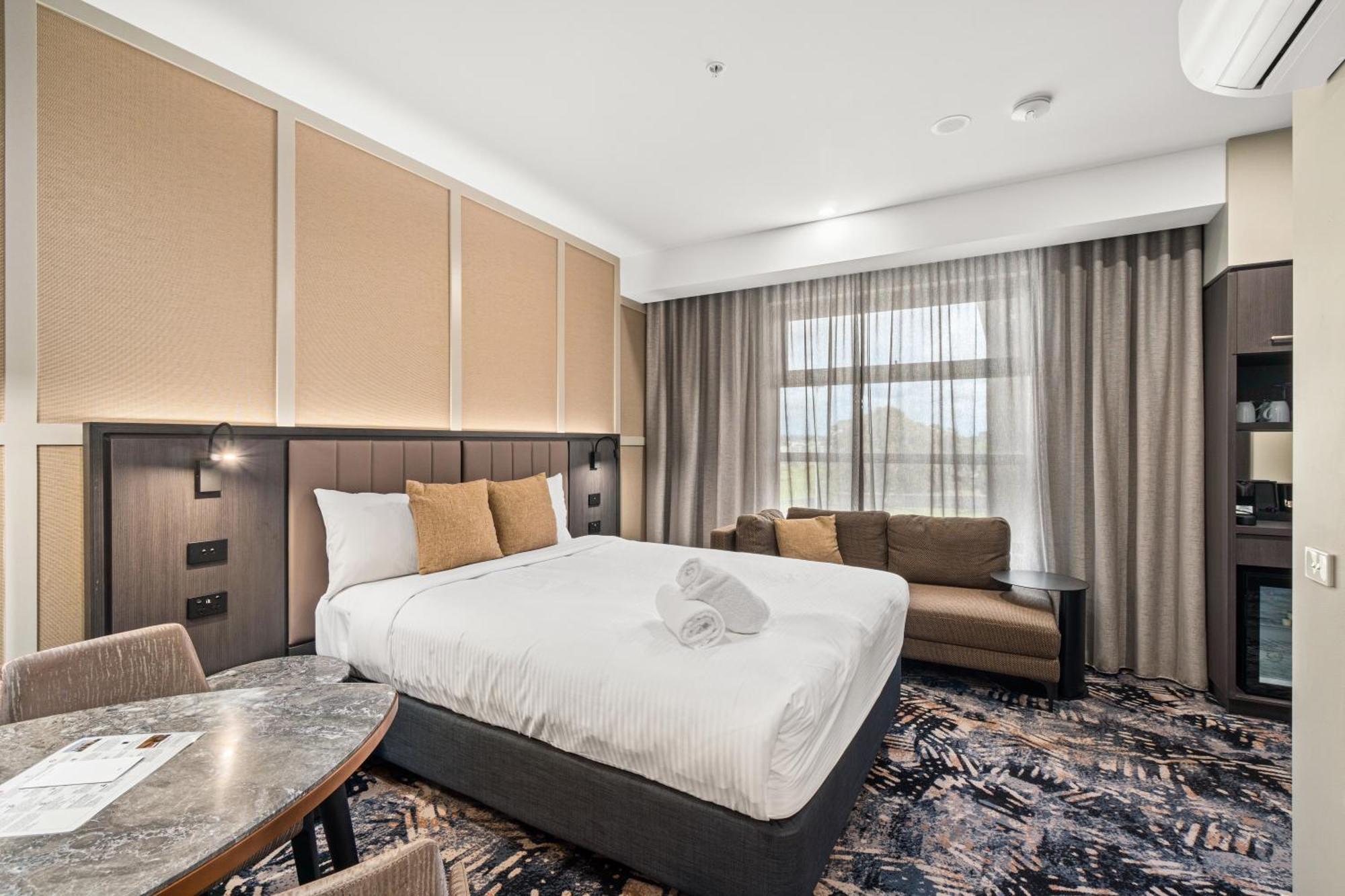Mercure Pakenham Bagian luar foto
